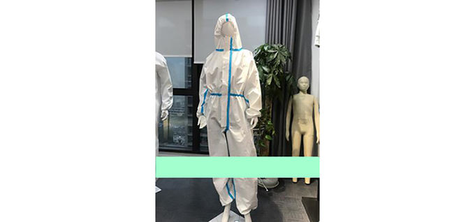 반대로 바이러스 두건이 있는 처분할 수 있는 방어적인 작업복 0